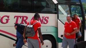 Цървена звезда пристигна в Шумен преди утрешния мач с Лудогорец