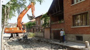 Ремонират улица Петър Бакалов в Нова Загора