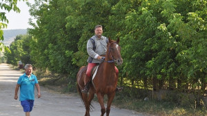Унгарец на кон мина по Пътя на коприната през разградско