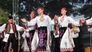 Капанският ансамбъл гостува на празника на Равда