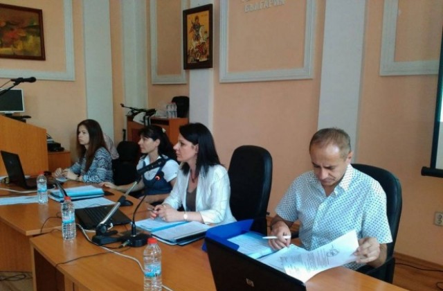 ОбС прие въвеждането на Синя зона в Кюстендил. Забраняват се сватбите в открити частни имоти