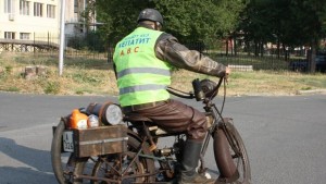 Със стогодишен мотор срещу хепатита