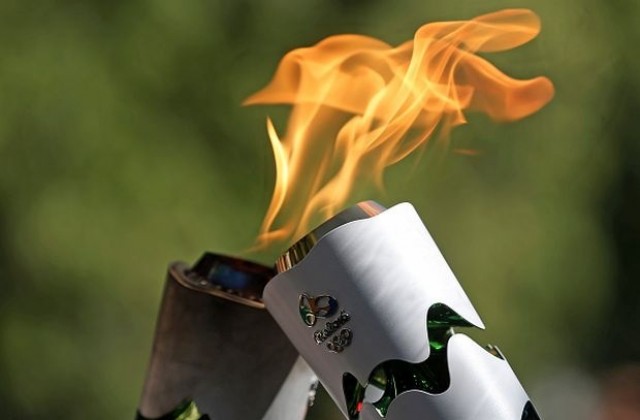 Опитаха да загасят олимпийския огън заради забавени заплати
