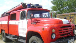 Овладяха големия пожар на турската граница