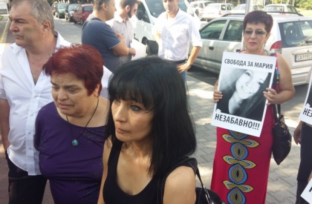 Майката на задържаната Мария: Детето ми стана жертва на престъпността