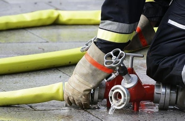 Евакуираха МОЛ на площад „Иван Миндиликов в Плевен заради пожар