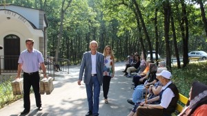 14 телевизора осигури Община Хасково на Дома за стари хора