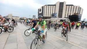 Велосипедисти протестираха срещу калпавите велоалеи в столицата