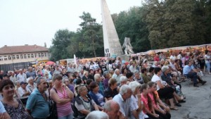 Стотици дойдоха на традиционния събор в село Градец