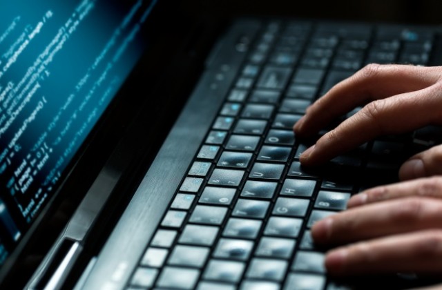 Шпионски вирус е открит в компютърните мрежи на 20 учреждения и компании в Русия