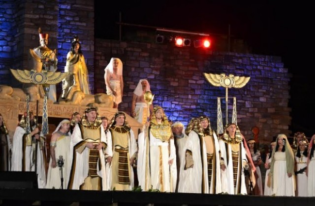 Древният Египет оживя на Царевец,  над 1200 почитатели на изкуството събра операта „Аида”