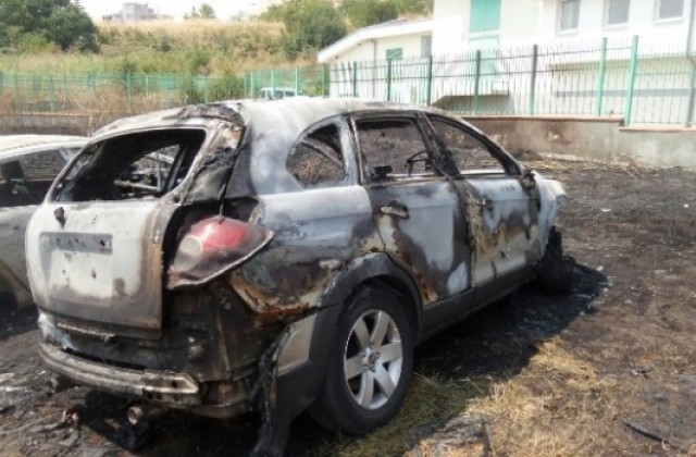 Колата на ММА боец изгоря в Сарафово