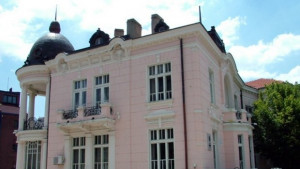 Библиотеката няма да работи с читатели от 1 до 7