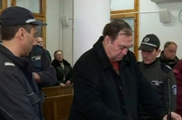 16 свидетели по процеса срещу Евстатиев, гледат делото при закрити врати
