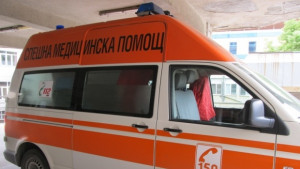 Работник оцеля по чудо след като бе затрупан в рушаща