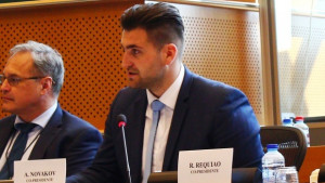 Андрей Новаков Вярвам че ние няма да сме още дълго