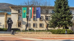 Санират безплатно и жилищни сгради с до 36 апартамента