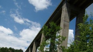 70годишен скочи с бънджи край Клисура СНИМКИ