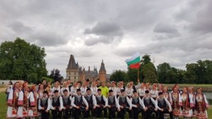 Франция възхитена от ансамбъл Пирин публиката сравни изпълненията им с