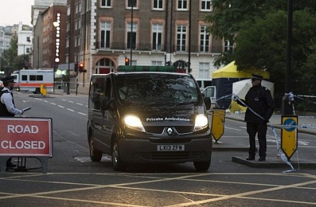 Кметът на Лондон призова хората към спокойствие и бдителност след нападението с нож