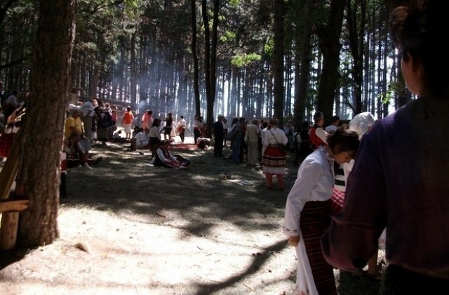 Фестивала на фолклорната носия в Жеравна