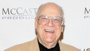 Почина звездата от Големият Лебовски Дейвид Хъдълстън