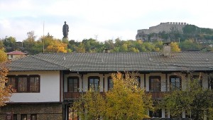 7 автори ще участват в пленера Дувари в Ловеч