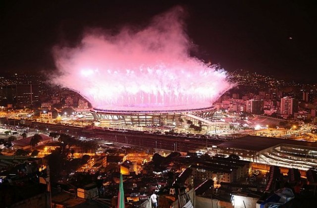 Знаменосецът на Тонга на Игрите в Рио се превърна в интернет сензация (СНИМКИ)