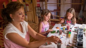 Музейният детски кът Открий какво умееш в ЕМО Етър посрещна