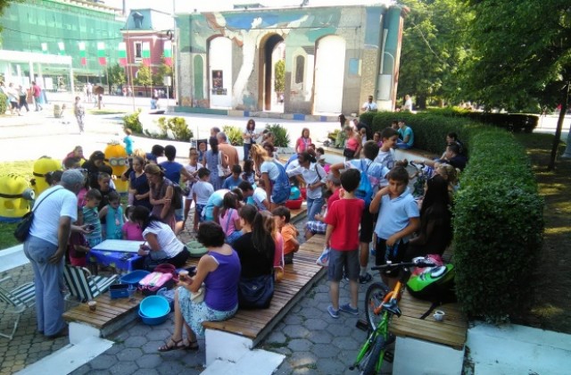 Голям интерес към детското състезание за златотърсачи в Кюстендил