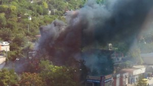 Пламнаха сухи треви над околовръстното