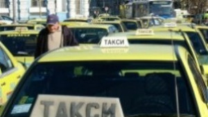 Хванаха нелегални таксиджии