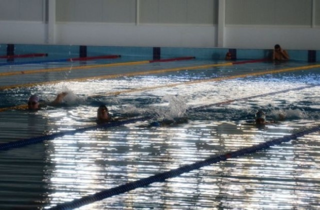 Започна цялостна профилактика на новия плувен басейн в Благоевград