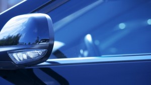 Проверяват собствениците на 15 луксозни автомобила