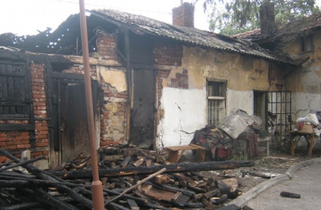 Задържаха 16- годишен за пожара в имота на черквата „Свети Георги
