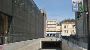 Подземен паркинг заработи под Доходното здание