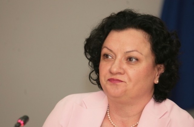Министър Ивелина Василева пристига във Видин