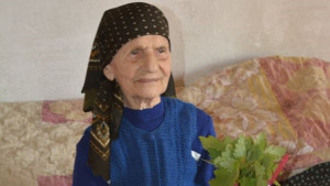 102годишнина празнува Станка Добрева в с Надежден