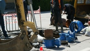 Изграждането на кръговото кръстовище в кв Младост започна