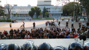 Рев на мотори и в Бургас Блокираха съда с каски