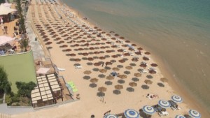 15 000 лева глоба за плаж без слънце