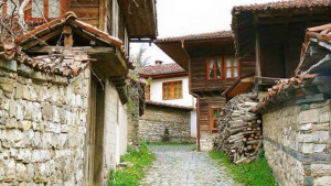 Днес празнува Ичера