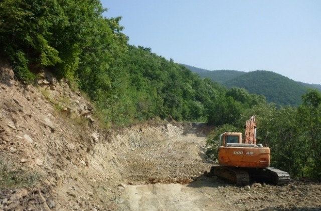 Ремонтът на пътя Сливен-Ичера ще реши сериозен проблем за общината, заяви зам. кмета