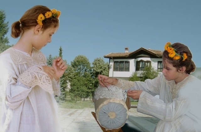 Празник на дантелата в Калофер