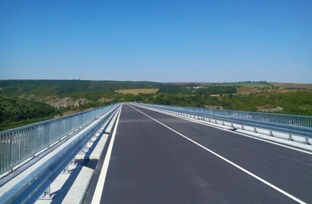 Пуснаха движението по Писанския мост