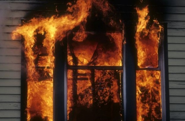 Пожар в Калифорния унищожи 100 жилища