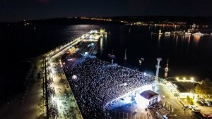 Празничният концерт на Морска гара за Деня на Варна СНИМКИ