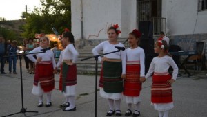 Кметът Камбитов поздрави жителите на благоевградското село Бело поле