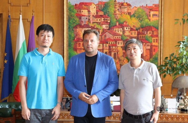 Предприемачи от Шанхай с интерес към инвестиции във Велико Търново