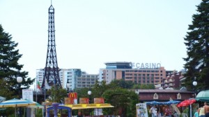 Хайка за ментета на Златните иззеха дрехи и аксесоари за